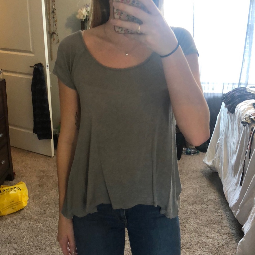 gray open back tee